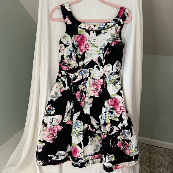 White House Black Market Floral Sleeveless Dress - Black and Pink - Picture 1 of 9